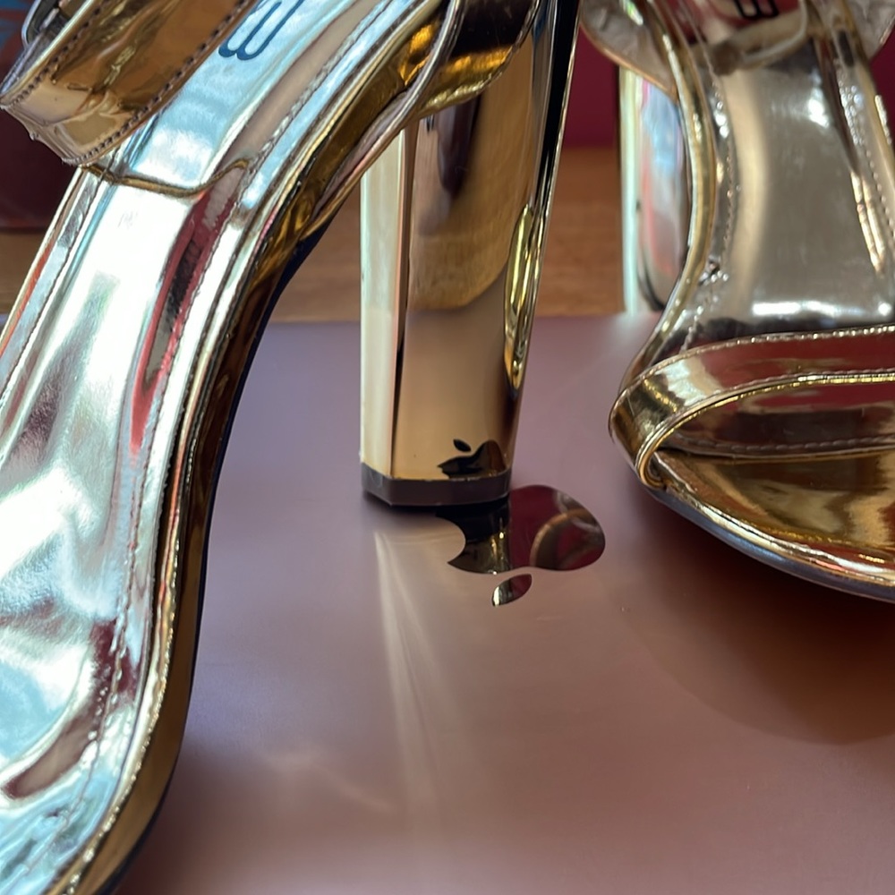 Metallic Heels - Picture 3 of 6